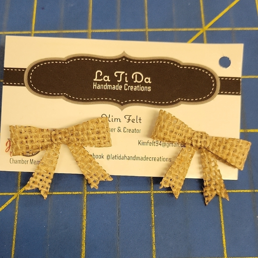 La Ti Da Handmade Burlap Bow Earrings